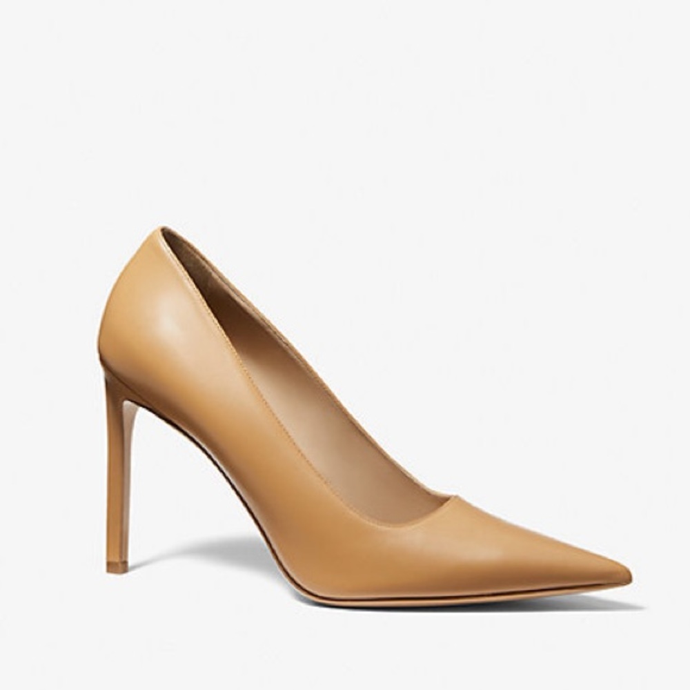 Michael Kors Nude Leather Pumps NWT s10